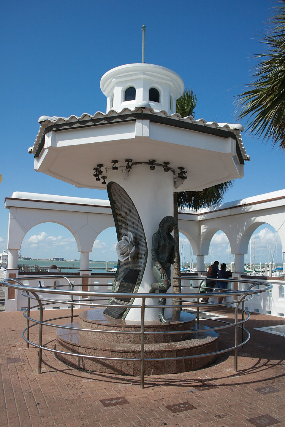 Selena Quintanilla Memorial, Mirador de la Flor