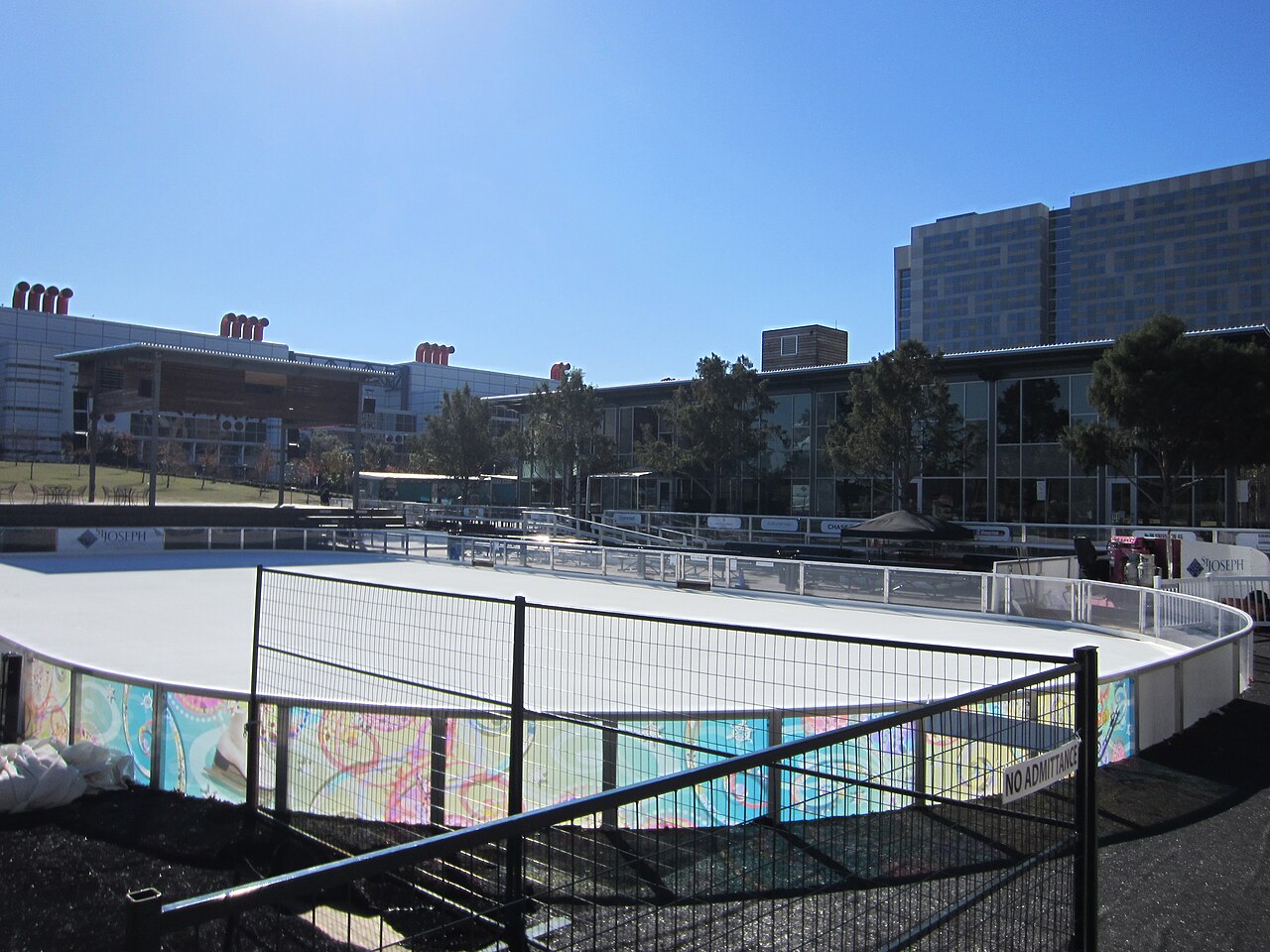 Discovery Green park in downtown Houston